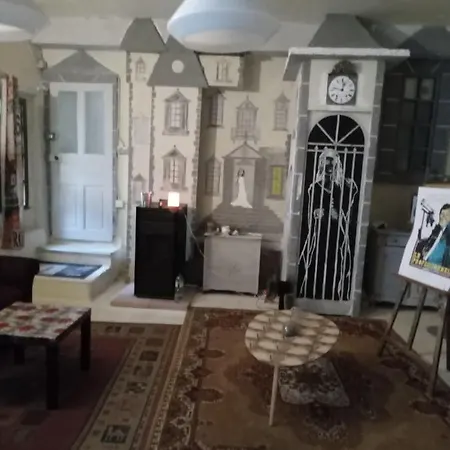 D Hotes Le Labyrinthe Du Peintre *