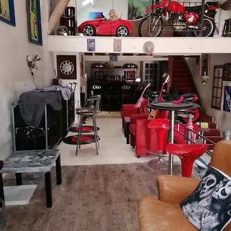 D Hotes Le Labyrinthe Du Peintre Bed & Breakfast *